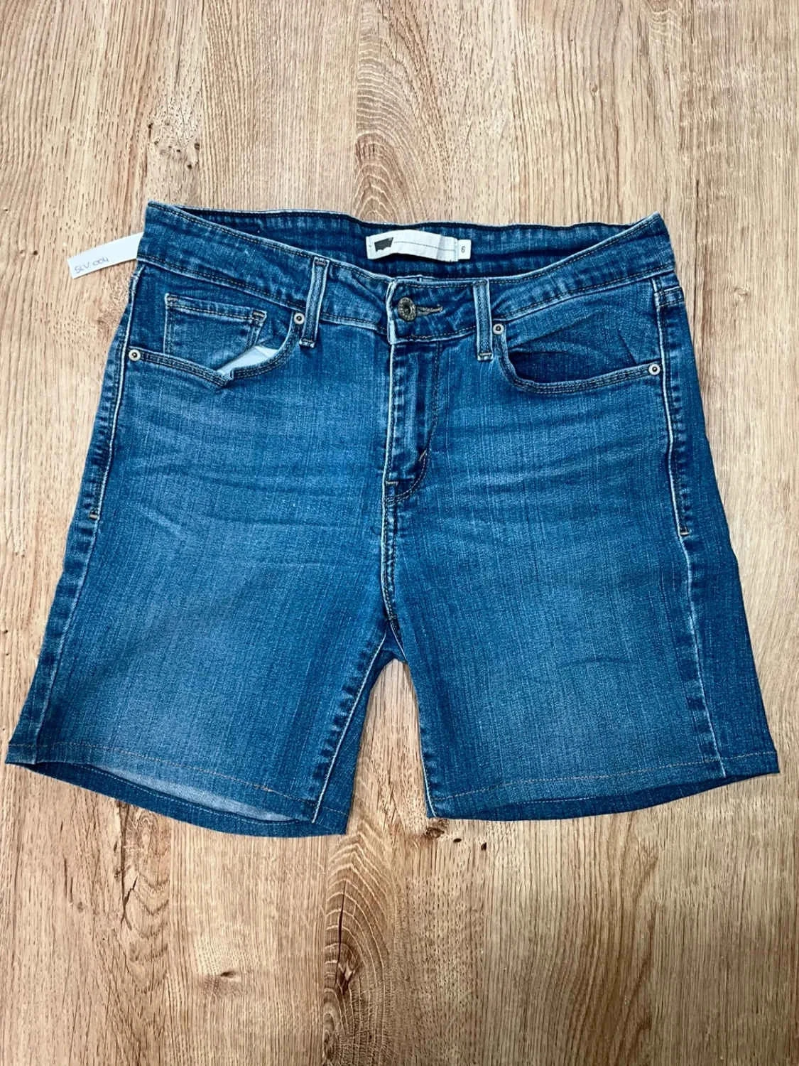 Short Levi's 6 - W28 femme 98% Coton Bleu délavé Slv004 – photo 2